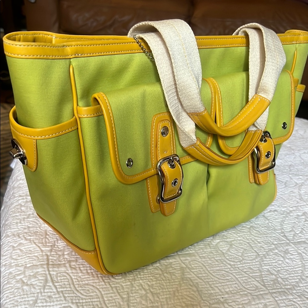 Coach Vintage Garden Tote Green Apple/ Yellow - Picture 2 of 12